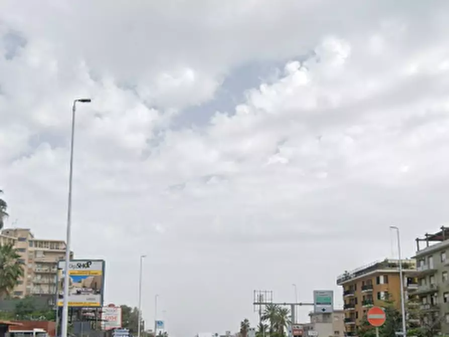 Immagine 15 di Villa in vendita  in Viale Odorico da Pordenone a Catania