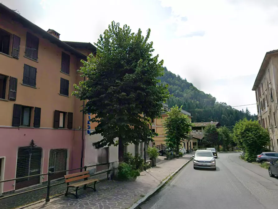 Immagine 5 di Appartamento in vendita  in Via Castiglione a Collio
