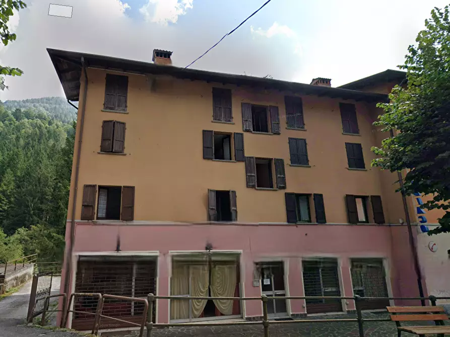 Immagine 7 di Appartamento in vendita  in Via Castiglione a Collio