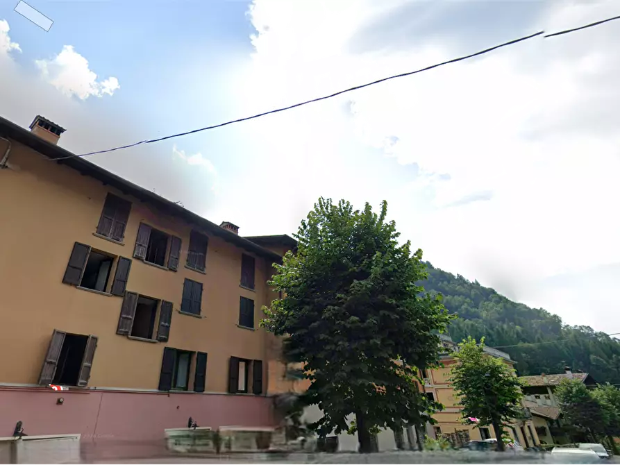 Immagine 15 di Appartamento in vendita  in Via Castiglione a Collio