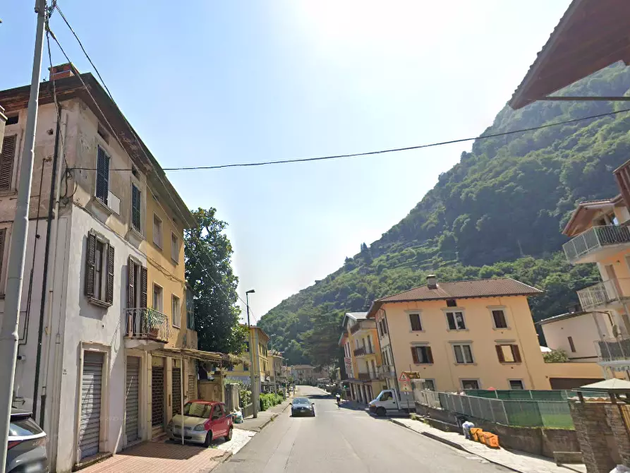 Immagine 4 di Porzione di casa in vendita  in Via Vittorio Veneto a Piancogno
