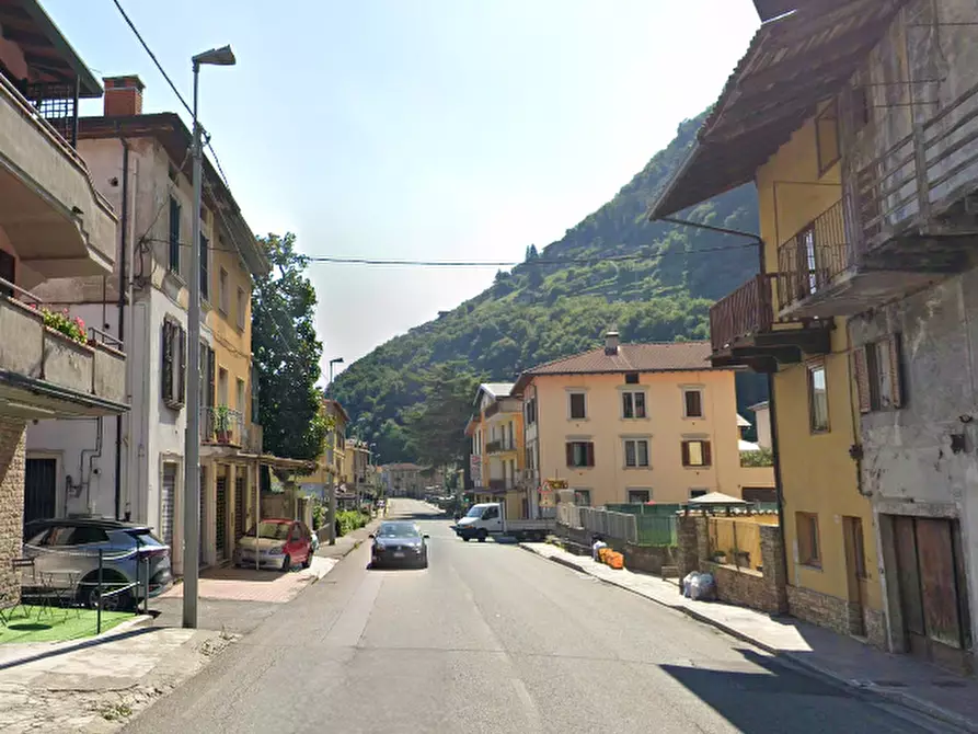 Immagine 15 di Porzione di casa in vendita  in Via Vittorio Veneto a Piancogno