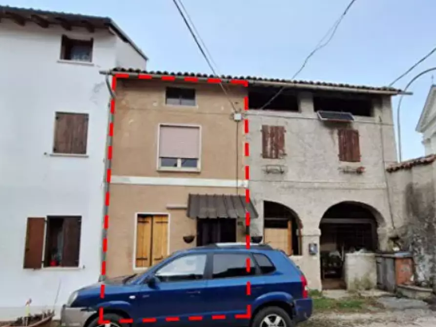 Immagine 2 di Porzione di casa in vendita  in Contrà S. Ulderico a Schio