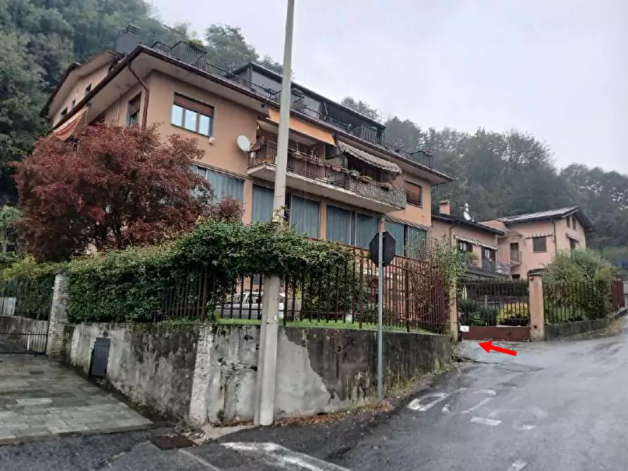 Immagine 2 di Laboratorio in vendita  in Via Cesare Battisti a Caslino D'erba