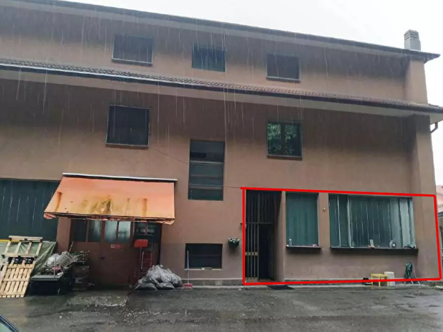 Immagine 8 di Laboratorio in vendita  in Via Cesare Battisti a Caslino D'erba