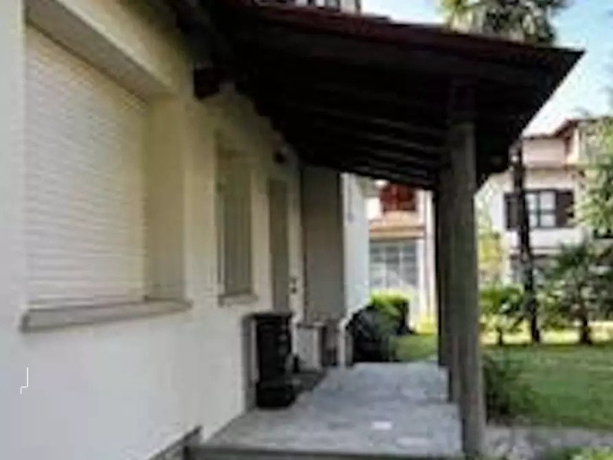 Immagine 5 di Appartamento in vendita  in Via Milano a Albavilla