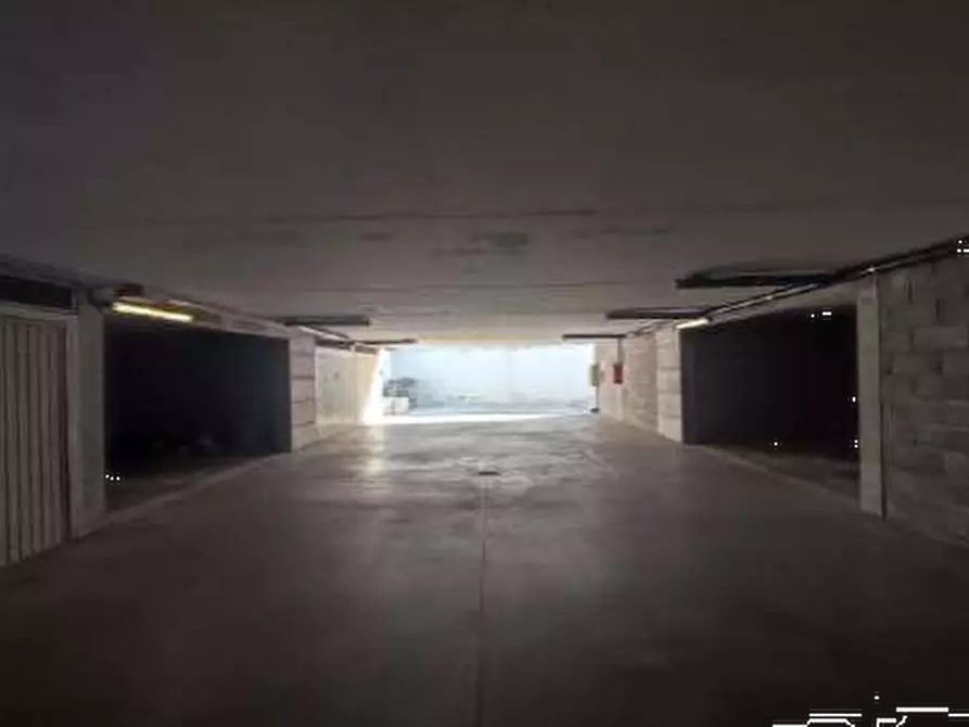 Immagine 10 di Negozio in vendita  in Via Gaetano Salvemini a Vicenza