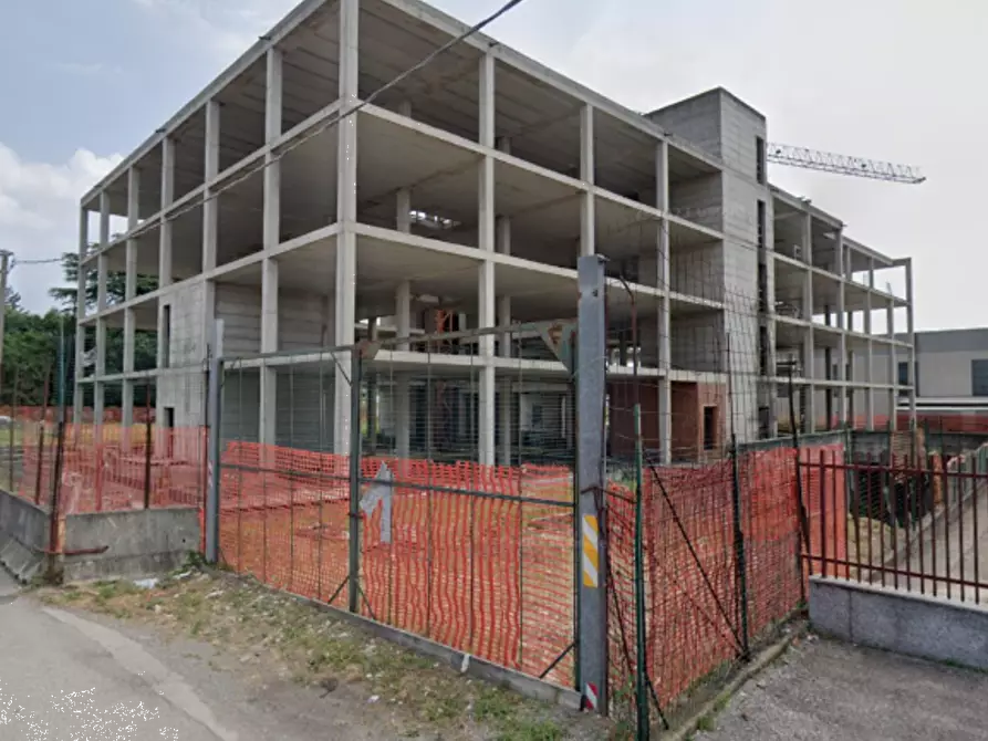Immagine 12 di Stabile in vendita  in Via Varese a Mozzate
