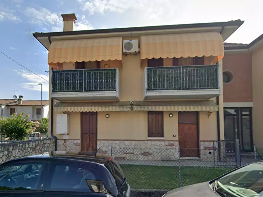 Immagine 5 di Appartamento in vendita  in Via L. Cappellaro a Longare