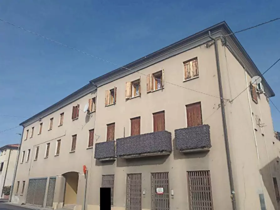 Immagine 3 di Appartamento in vendita  in Via Villa a Tezze Sul Brenta