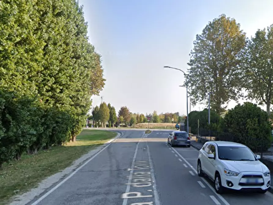 Immagine 6 di Negozio in vendita  in Via Pietro della Torre a Lonigo