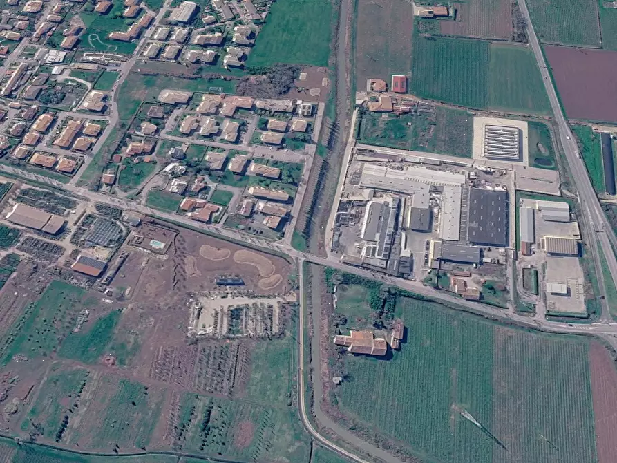 Immagine 8 di Negozio in vendita  in Via Pietro della Torre a Lonigo