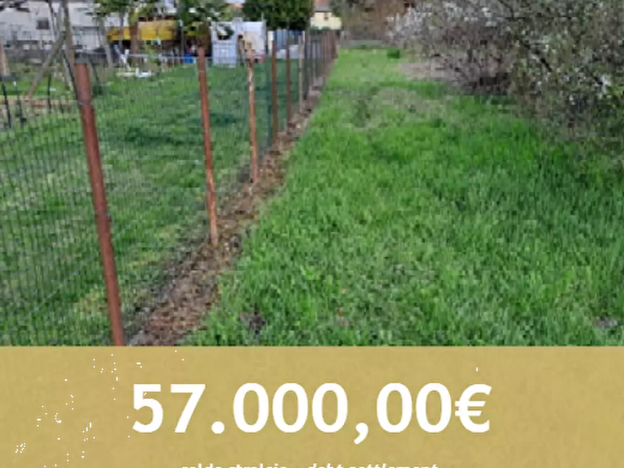 Immagine 1 di Terreno agricolo in vendita  in Via J. F. Kennedy a Riese Pio x