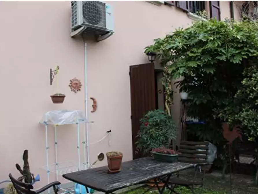 Immagine 3 di Porzione di casa in vendita  in Corso A. Pietrobuoni a Sant'agata Bolognese