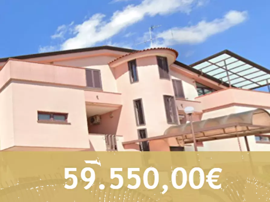 Immagine 1 di Appartamento in vendita  in Via Pietro Nenni a Lusciano