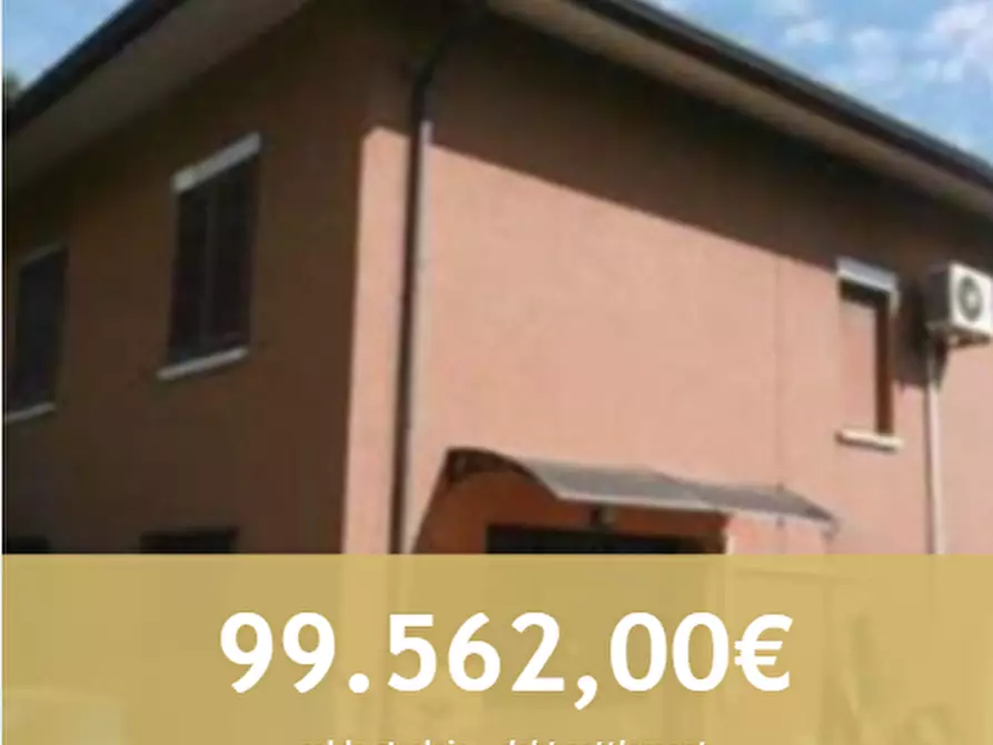 Immagine 1 di Casa indipendente in vendita  in Via Morengo  a Isorella