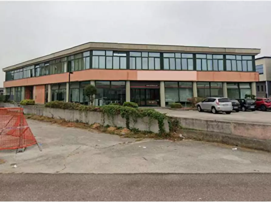 Immagine 6 di Negozio in vendita  in Via del Terziario a Thiene