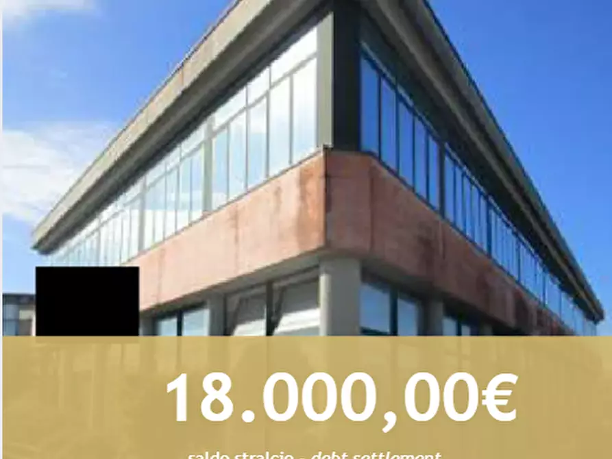 Immagine 1 di Magazzino in vendita  in Via del Terziario a Thiene