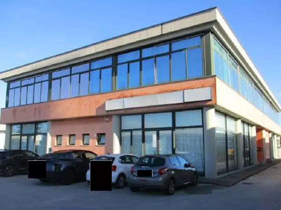 Immagine 4 di Magazzino in vendita  in Via del Terziario a Thiene