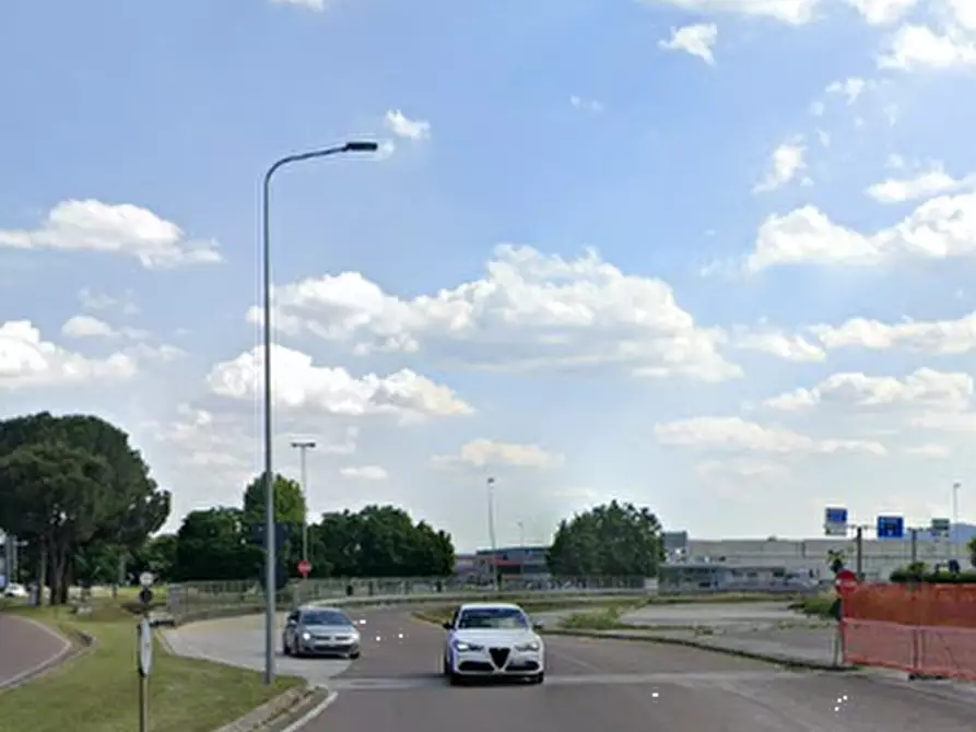 Immagine 8 di Magazzino in vendita  in Via del Terziario a Thiene
