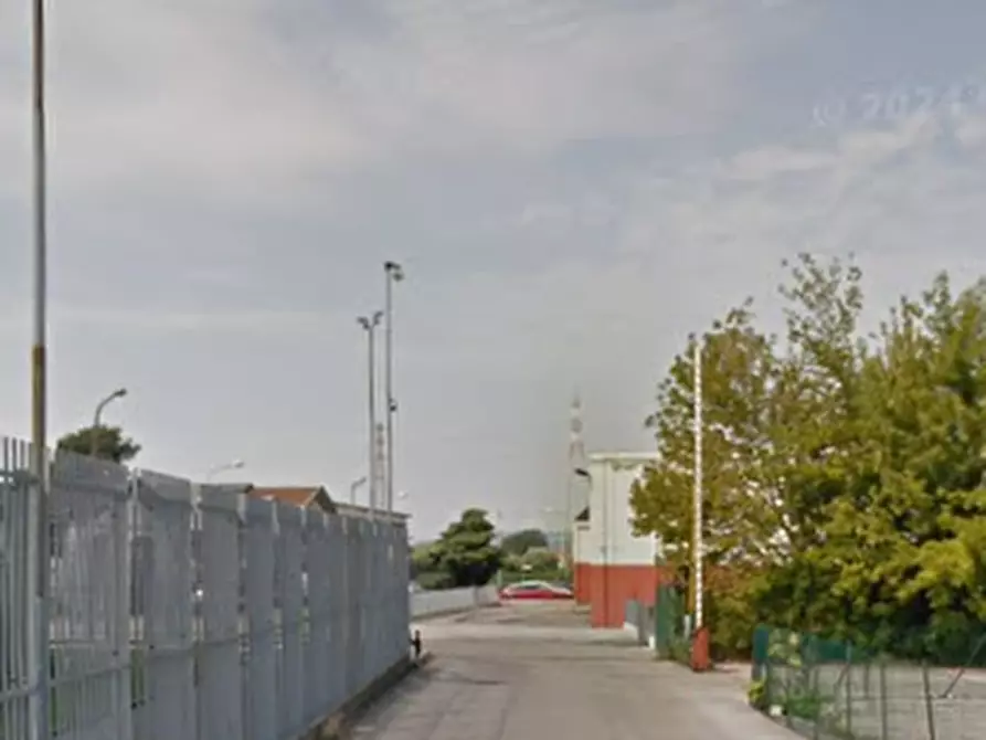 Immagine 3 di Ufficio in vendita  in Via Vecchia Ferriera a Vicenza