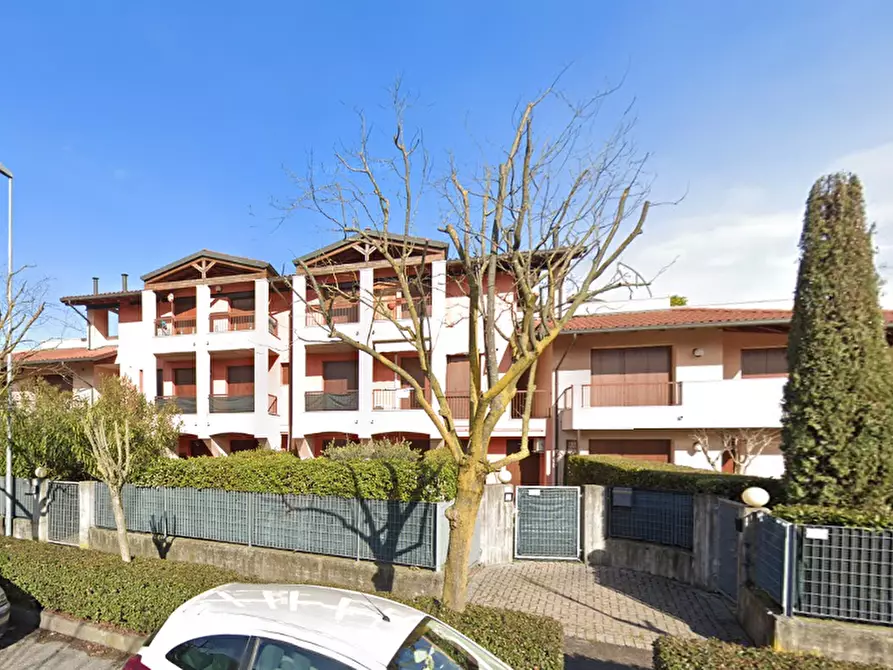 Immagine 2 di Appartamento in vendita  in Via Tintoretto  a Sirmione