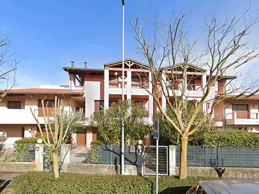 Immagine 3 di Appartamento in vendita  in Via Tintoretto  a Sirmione