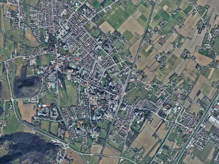 Immagine 7 di Negozio in vendita  in Via Manzoni a Montegrotto Terme