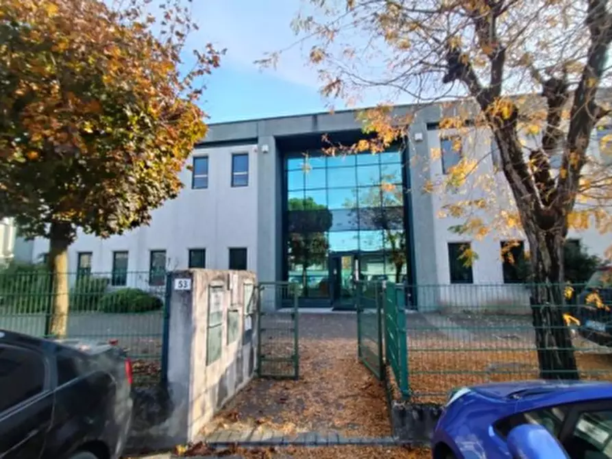 Immagine 3 di Laboratorio in vendita  in Via dell'Artigianato a Trissino