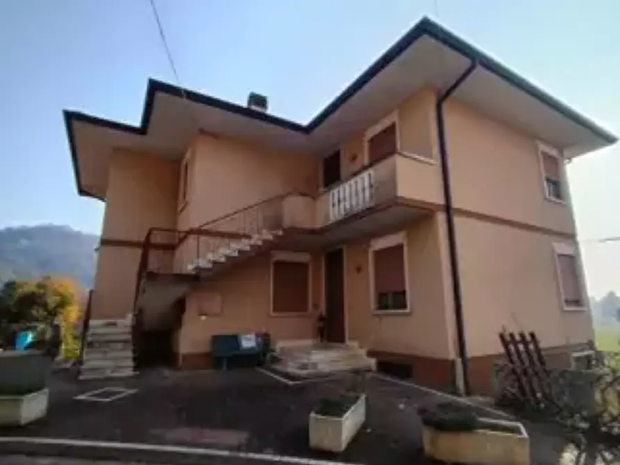Immagine 2 di Appartamento in vendita  in Via Pianeta a Trissino