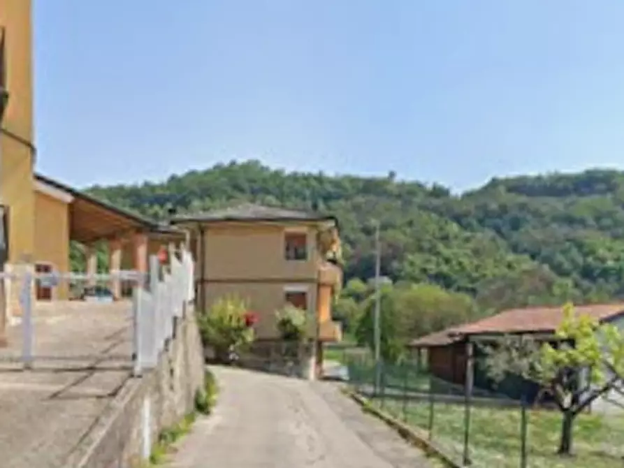 Immagine 6 di Laboratorio in vendita  in Via Pianeta a Montecchio Maggiore