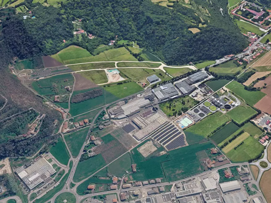 Immagine 7 di Laboratorio in vendita  in Via Pianeta a Montecchio Maggiore