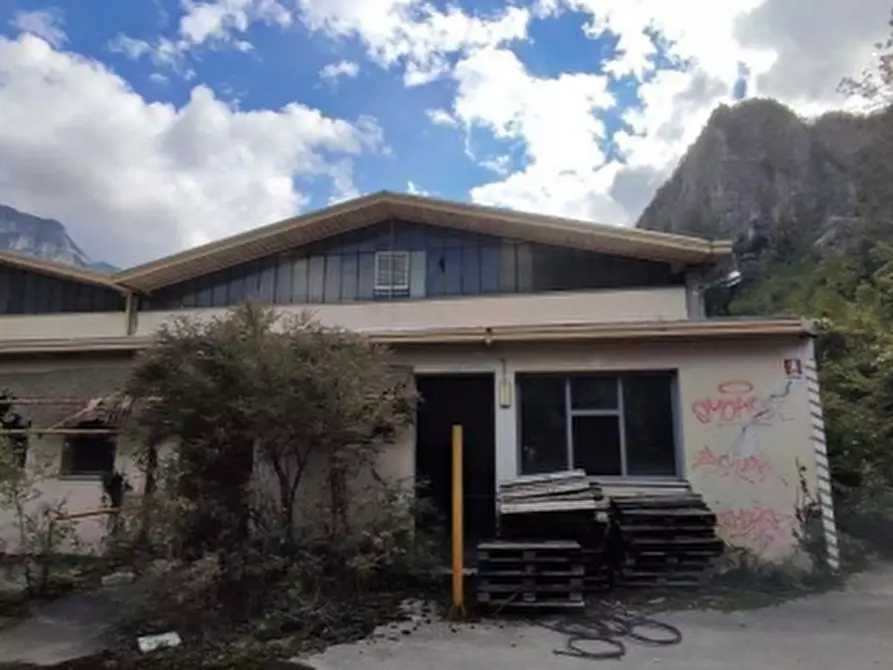Immagine 5 di Capannone industriale in vendita  in Via Oliero di Sotto a Valbrenta