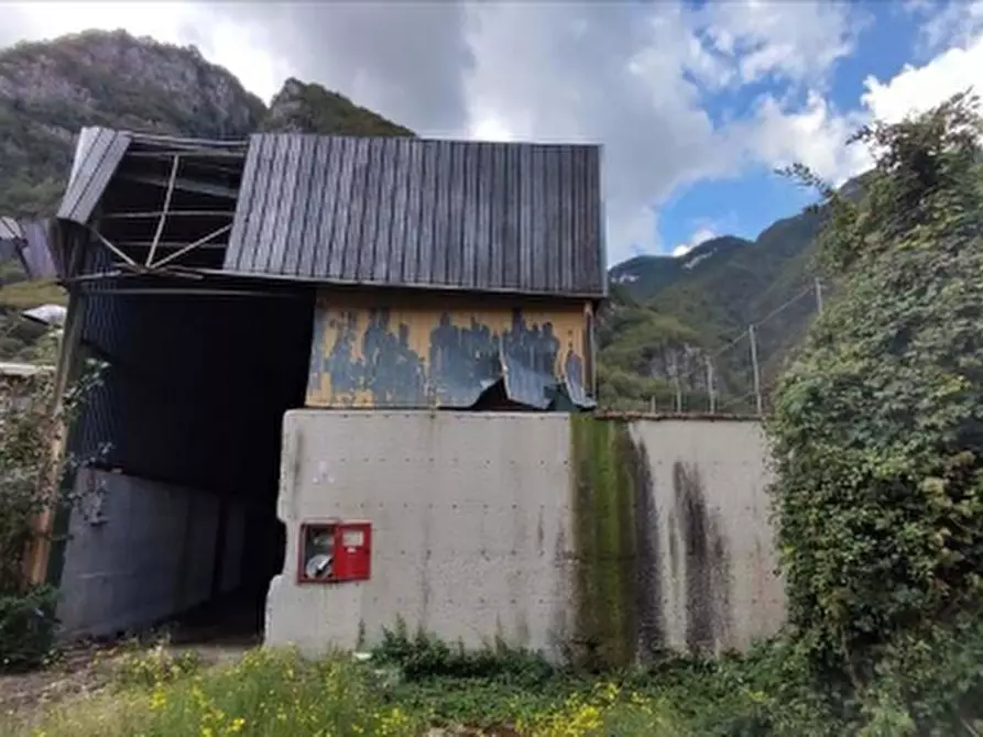 Immagine 10 di Capannone industriale in vendita  in Via Oliero di Sotto a Valbrenta