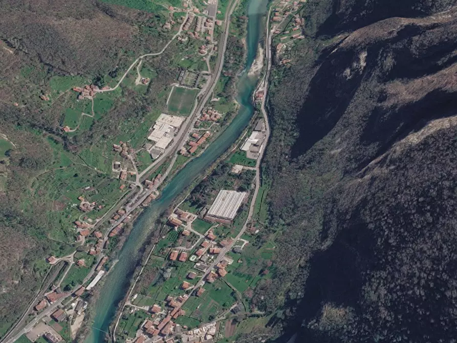 Immagine 15 di Capannone industriale in vendita  in Via Oliero di Sotto a Valbrenta
