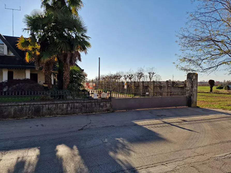 Immagine 3 di Casa indipendente in vendita  in Via Campagna a Loria