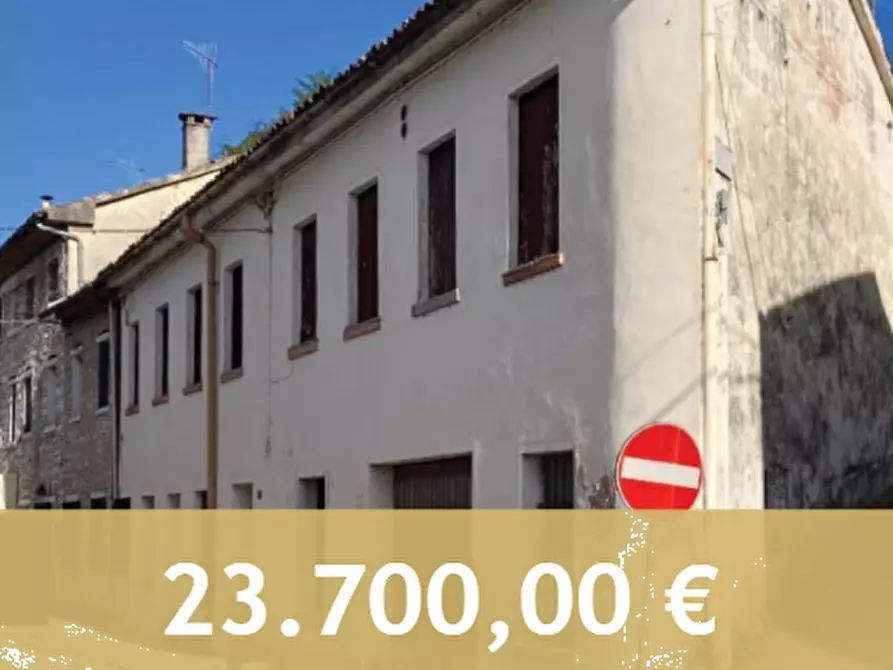 Immagine 1 di Porzione di casa in vendita  in Piazza Roma a Segusino