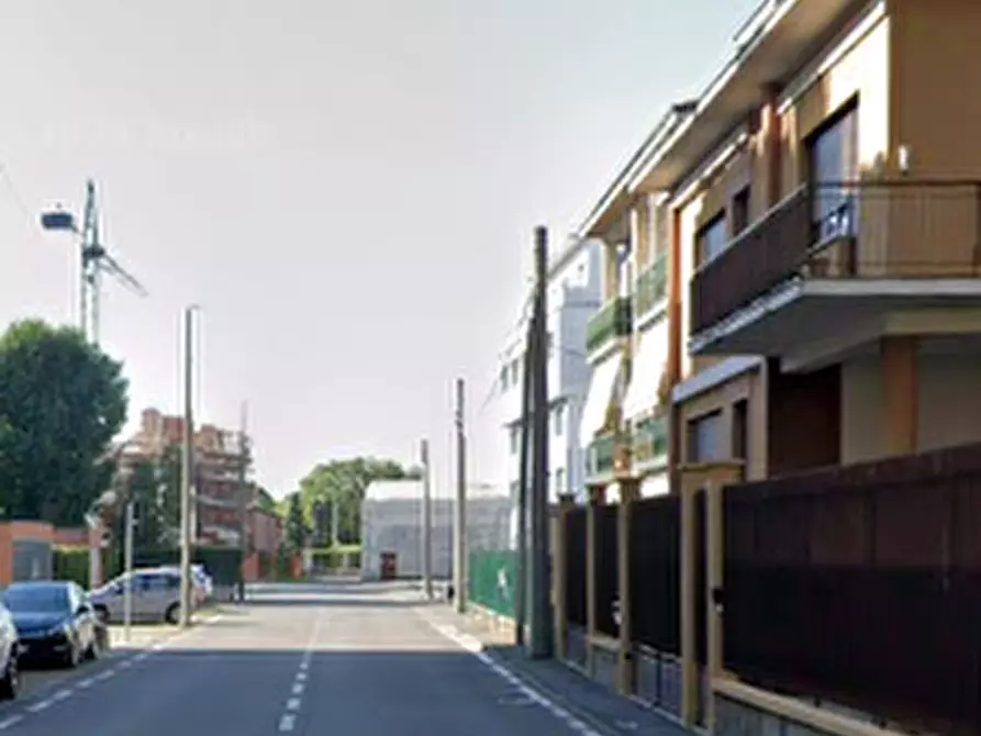 Immagine 4 di Appartamento in vendita  in Via Edison a Paderno Dugnano