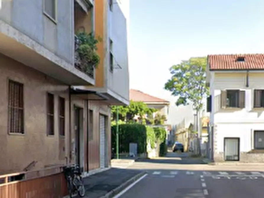 Immagine 5 di Appartamento in vendita  in Via Edison a Paderno Dugnano