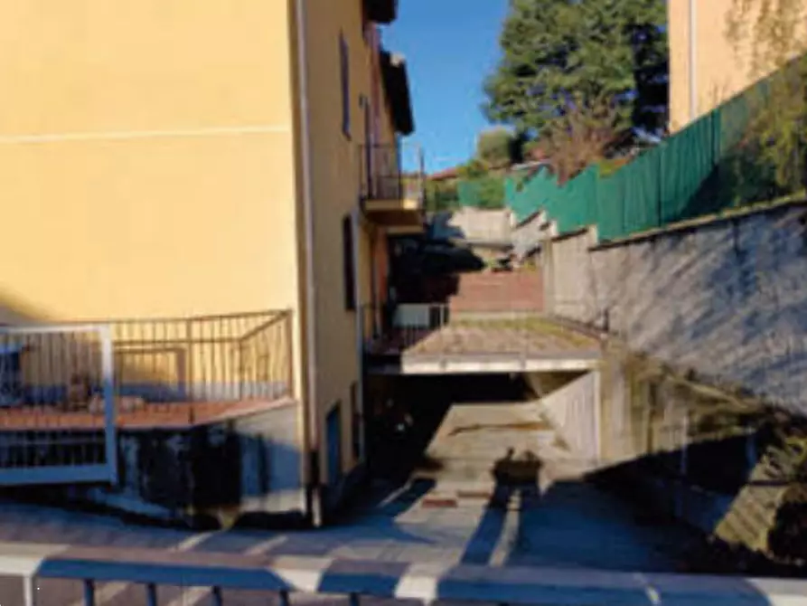 Immagine 3 di Appartamento in vendita  in Via Prestino  a Como