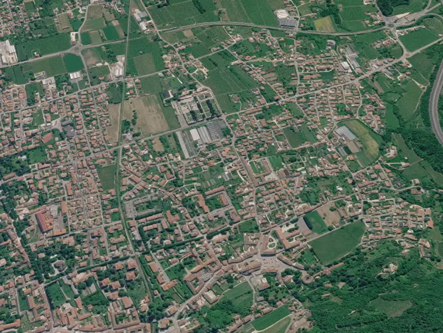 Immagine 21 di Magazzino in vendita  in Via Cinzio Cenedese a Vittorio Veneto