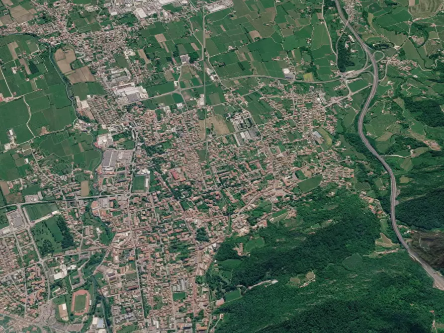Immagine 23 di Magazzino in vendita  in Via Cinzio Cenedese a Vittorio Veneto