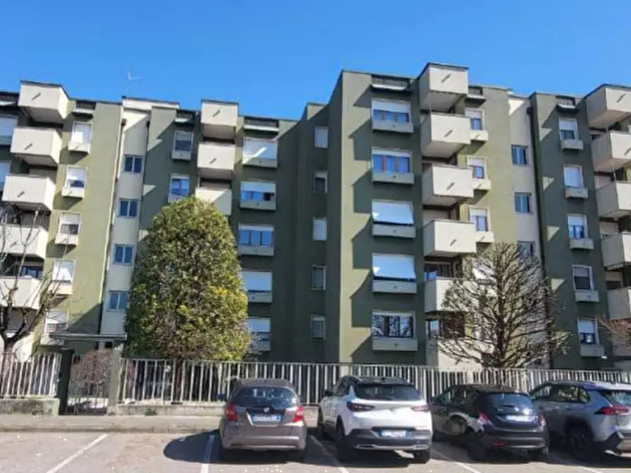 Immagine 2 di Appartamento in vendita  in Via del Lazzaretto a Vanzago