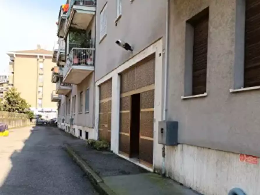 Immagine 3 di Appartamento in vendita  in Via Di Vittorio Giuseppe a Milano