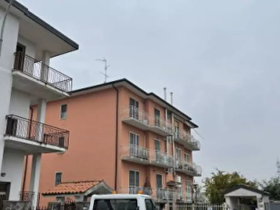 Immagine 5 di Appartamento in vendita  in Via Privata Nerviano a Pogliano Milanese