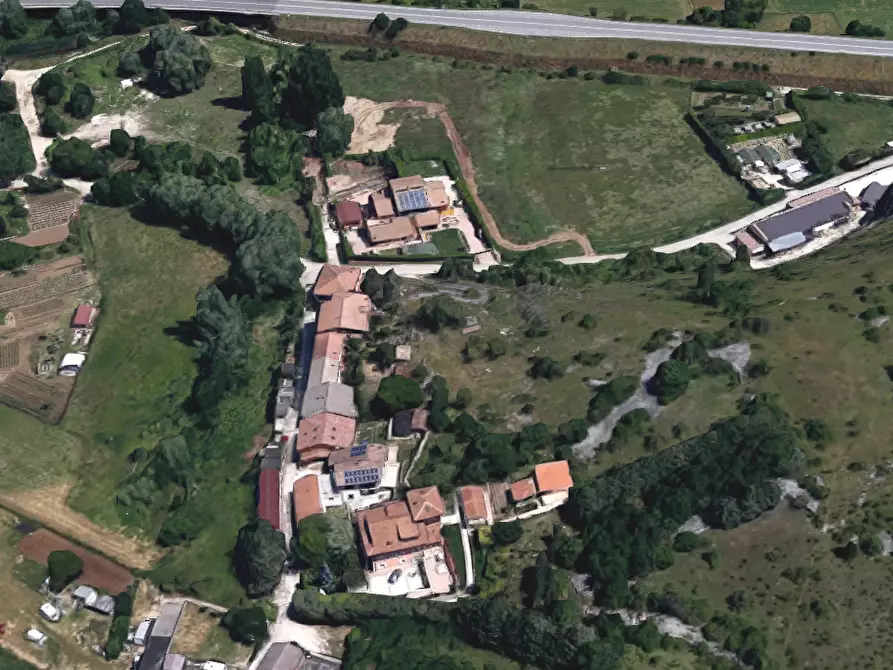 Immagine 5 di Appartamento in vendita  in Via della Foca a L'aquila