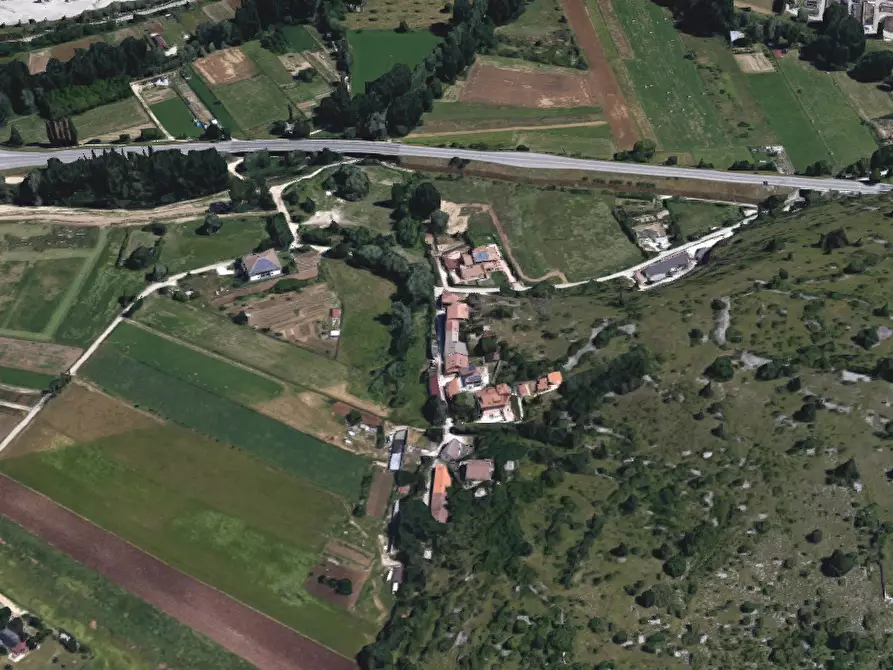 Immagine 7 di Appartamento in vendita  in Via della Foca a L'aquila