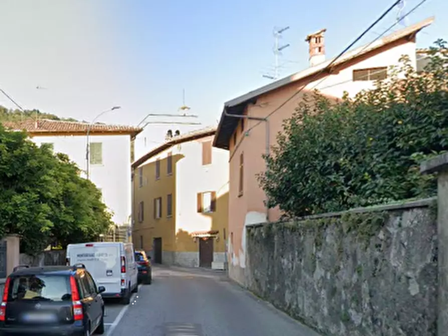 Immagine 4 di Garage in vendita  in Via Risorgimento a Longone Al Segrino