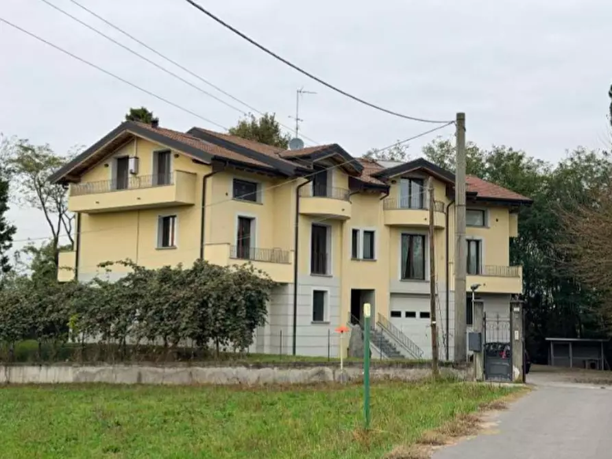 Immagine 2 di Appartamento in vendita  in Via Tremoncino a Cassago Brianza