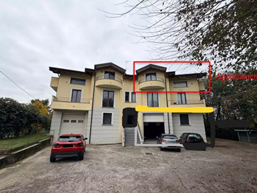 Immagine 3 di Appartamento in vendita  in Via Tremoncino a Cassago Brianza
